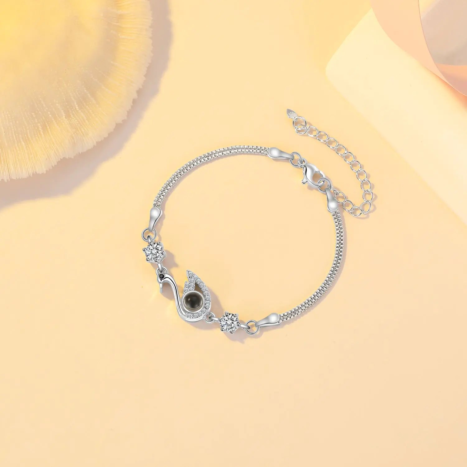 Elegant Black Swan Zircon Bracelet